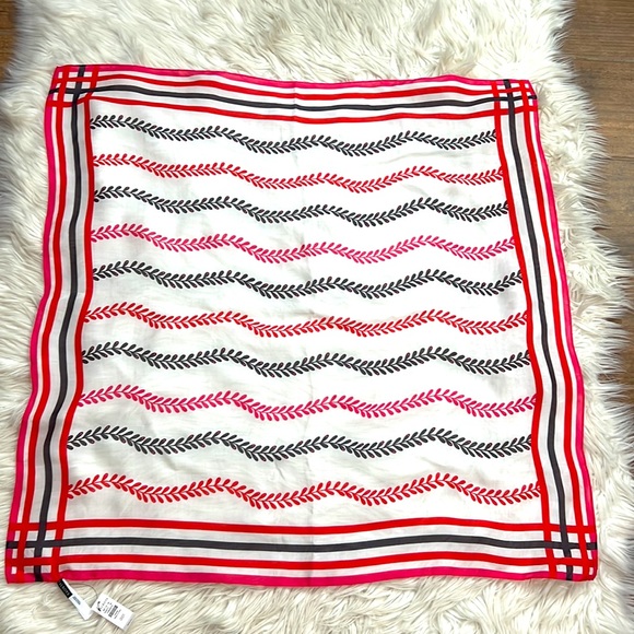 Talbots Womens 100% Modal Square Scarf Dancing Petals Square Scarf NWT - Picture 9 of 12